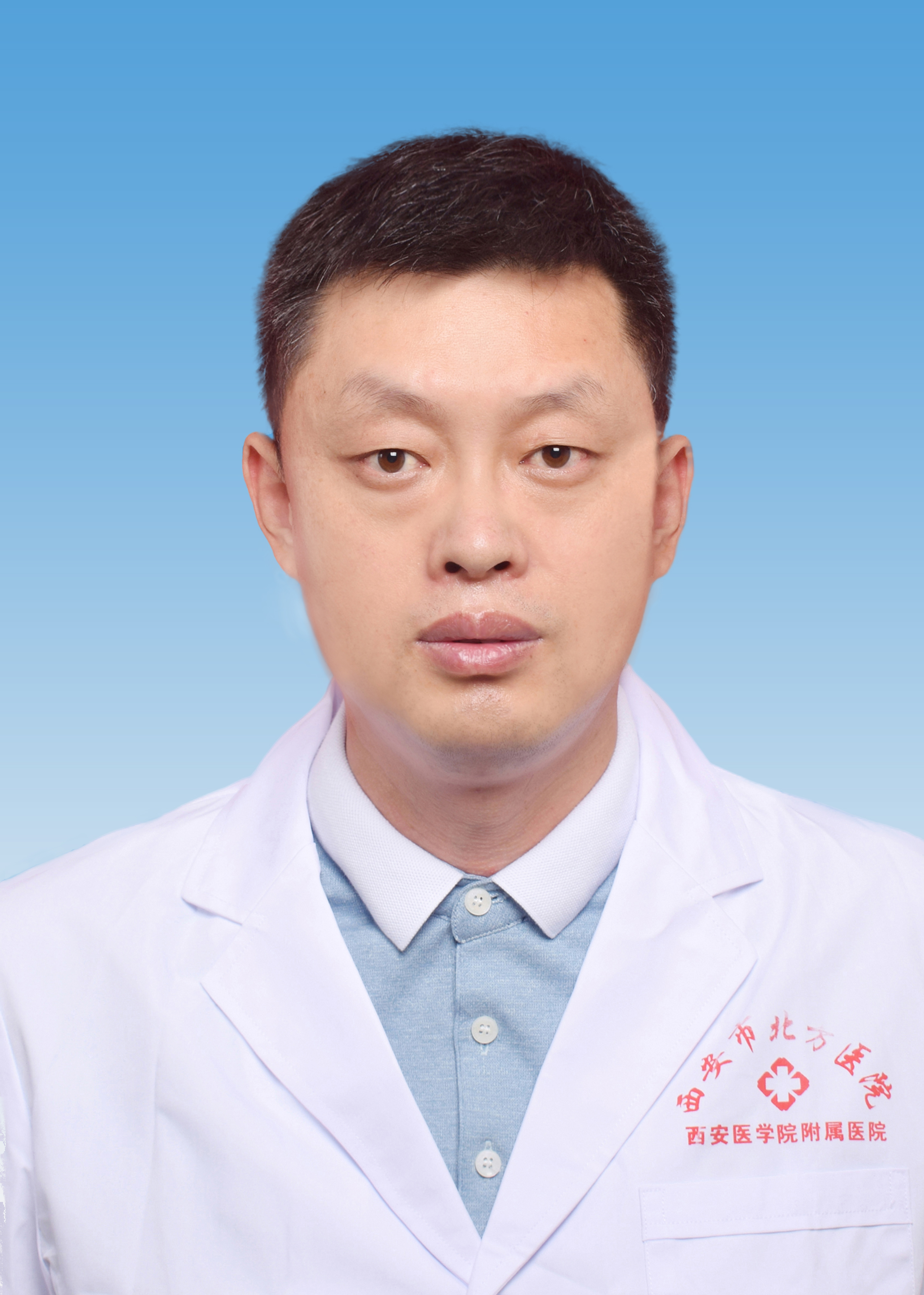 神经骨一科主任   封鹏